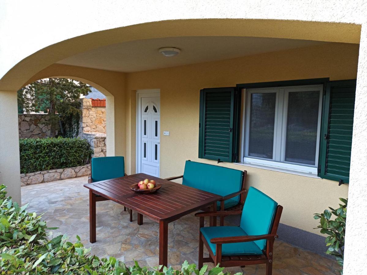 Seaside Apartments Laurus Murter Bagian luar foto