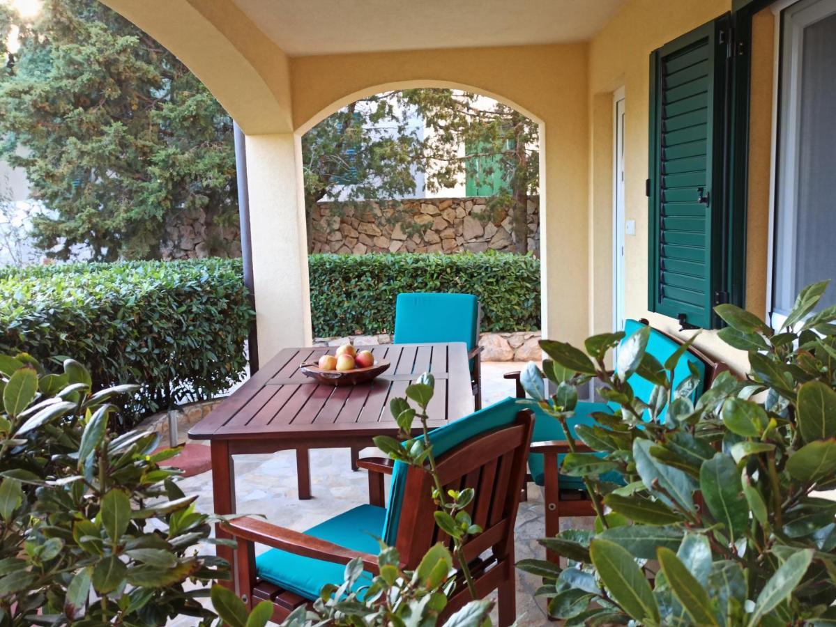 Seaside Apartments Laurus Murter Bagian luar foto